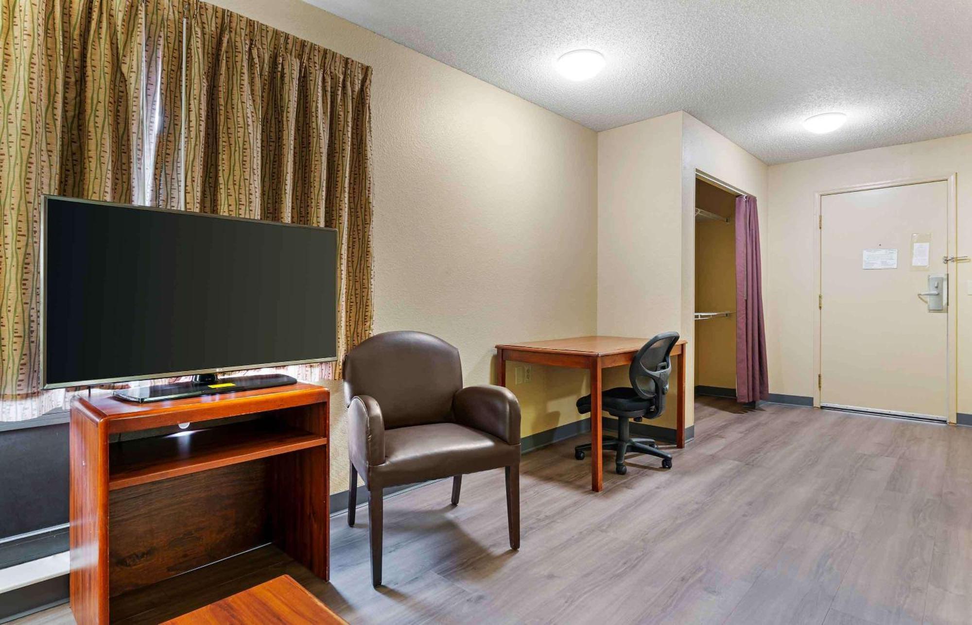 Extended Stay America Select Suites - South Bend - Mishawaka - South Exterior photo